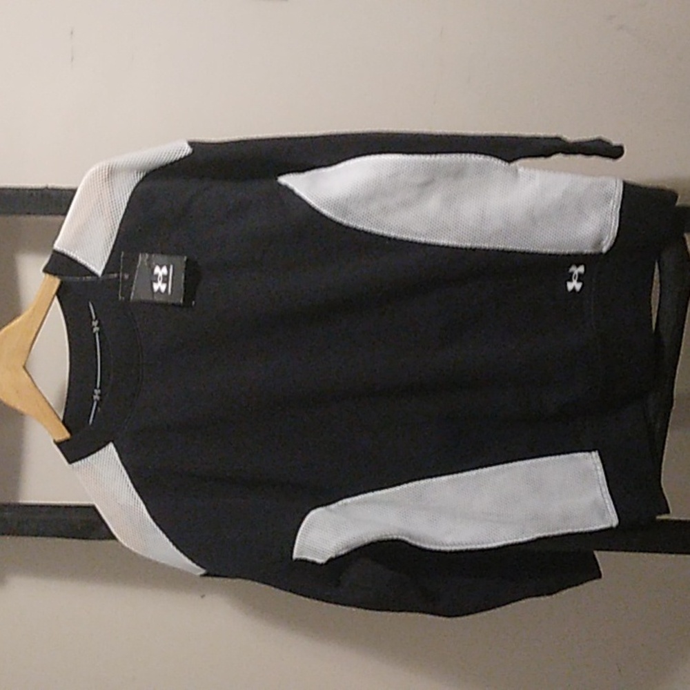 Women's Oversized Under Armour Sweatshirt NWT
